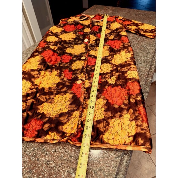 NEW VTG Yellow Autum Women’s‎ Quilted Satin Robe housecoat Size  L dead stock - Picture 9 of 9